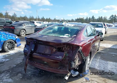 2017 Ford Fusion Hybrid Se z USA, uszkodzony, nr VIN 3FA6P0LUXHR249248